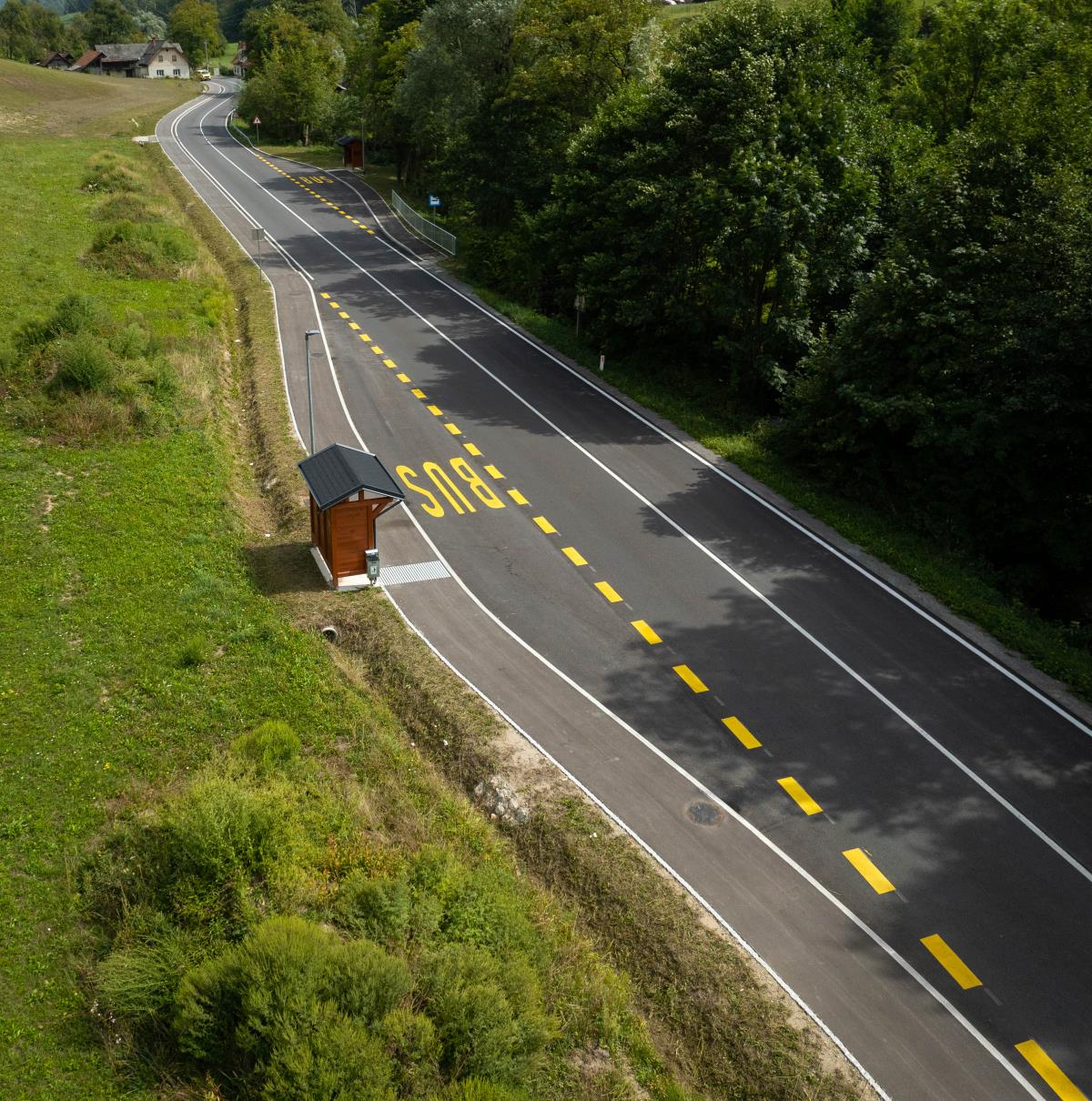 Varna šolska pot Špitalič-Bela z avtobusnima postajama
